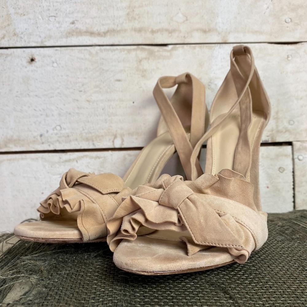 Alexandre Birman Lupita ruffled suede heel